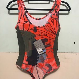 Gymshark Nikki B Season 2 PRINTED PLUNGE BODYSUIT